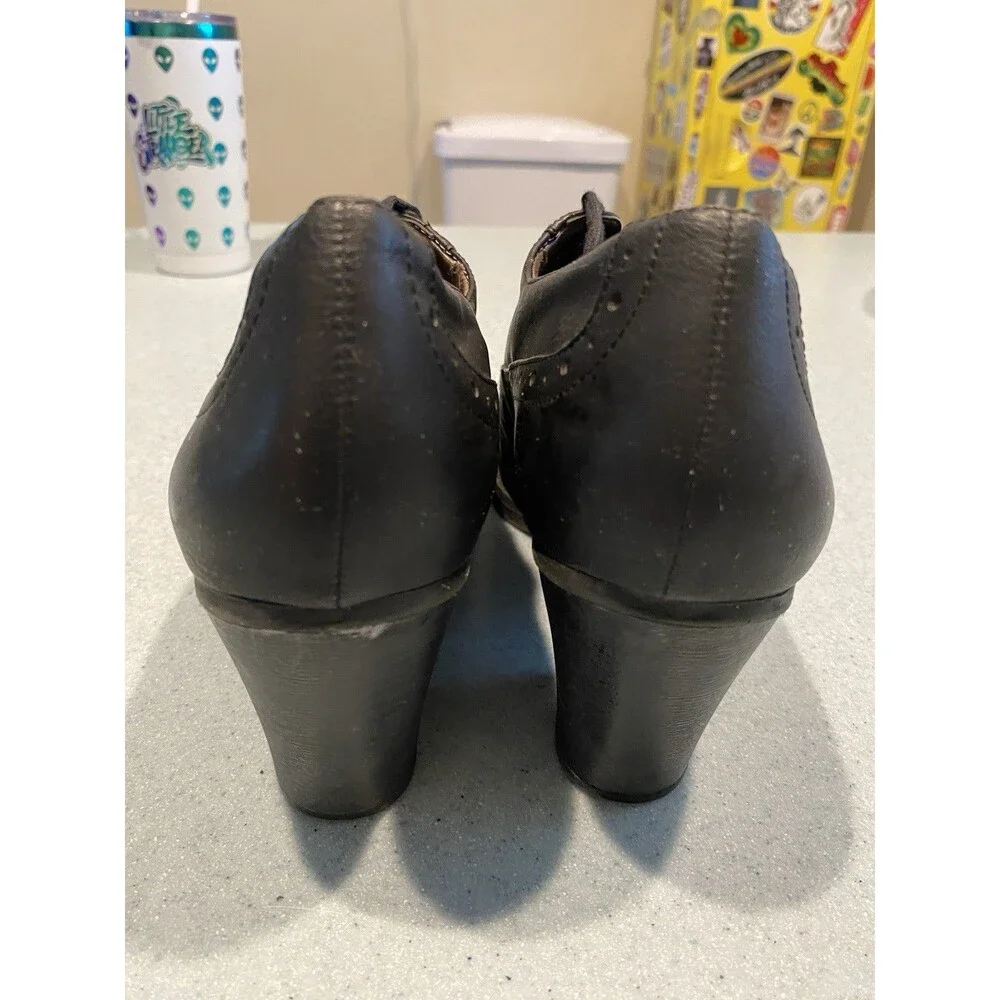 Joyce Women’s Black Leather Wingtip Brogue Lace-Up Oxford Heels Sz 9